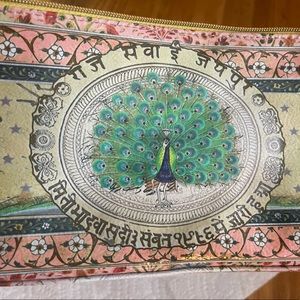 Clutch that is super unique. Purchased while in St Barths. Never used.